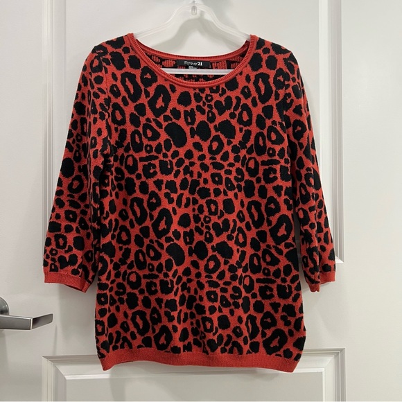 Forever 21 Sweaters - Forever 21 Animal Print Sweater Size M